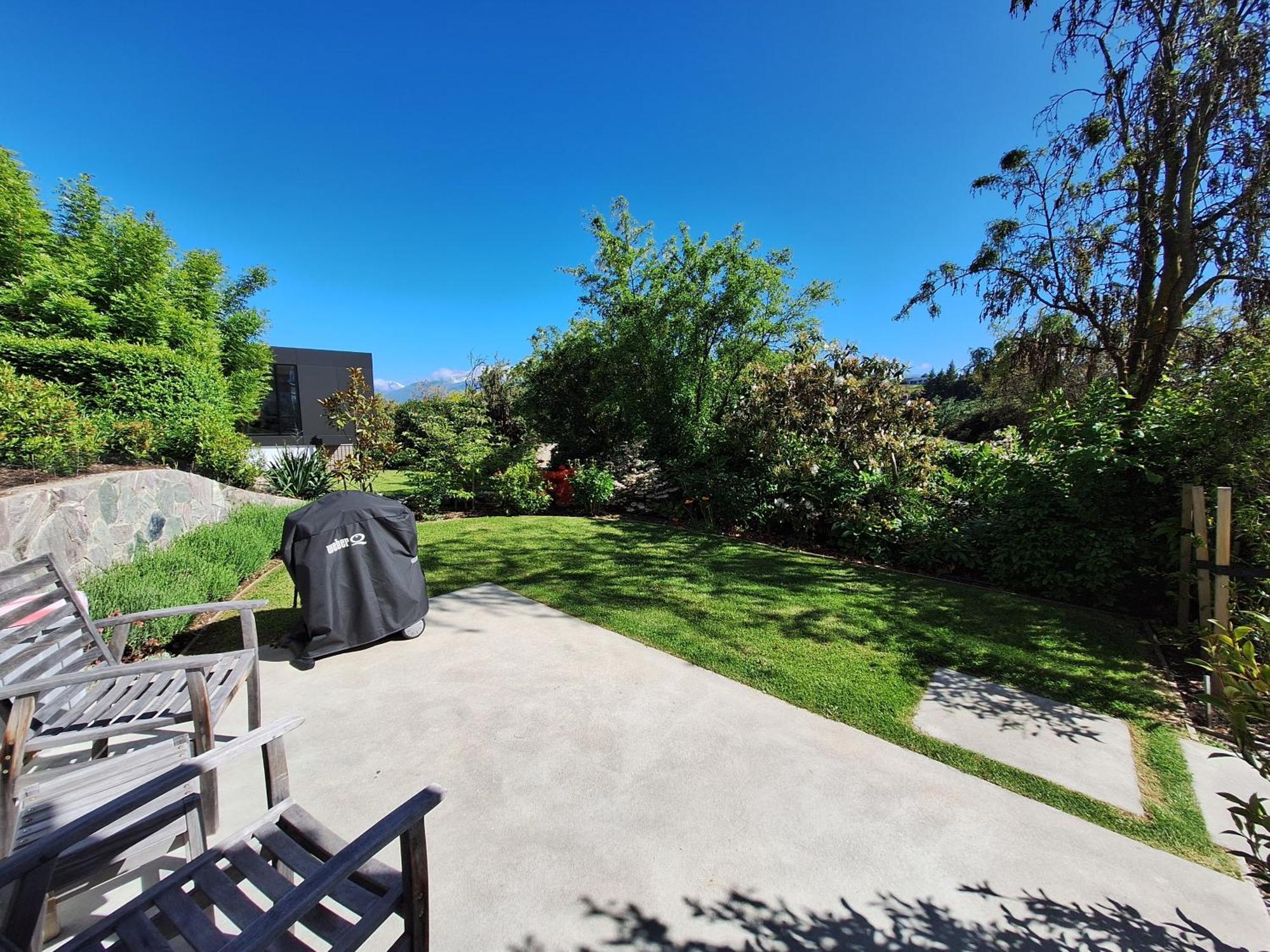 Kowhai Studio -Private Opposite Golf Course In Central Wanaka Apartment Exterior photo